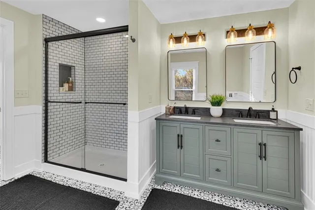 $285,000 | 307 East Street, Lathrop, MO 64465