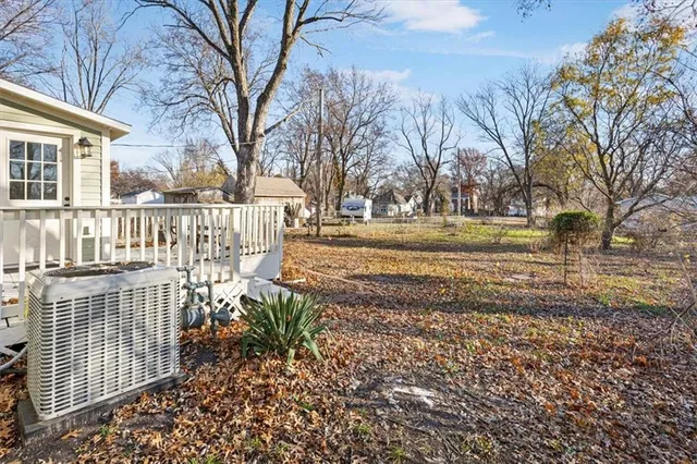 $285,000 | 307 East Street, Lathrop, MO 64465