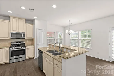 $450,000 | 2435 Alyssa Lane, Charlotte, NC 28208