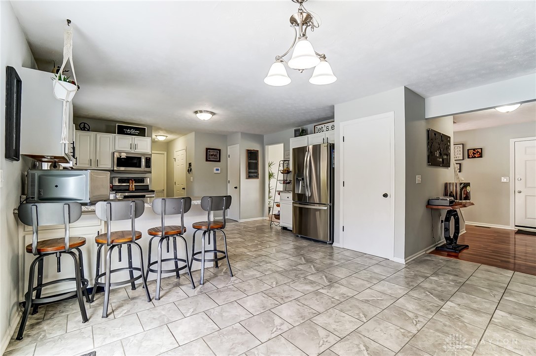 1660 Hinkle Road Springfield, OH 45505 - Photo 9 of 53