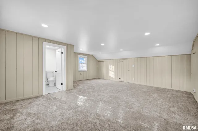 $185,000 | 812 East Seneca Place, Peoria, IL 61603