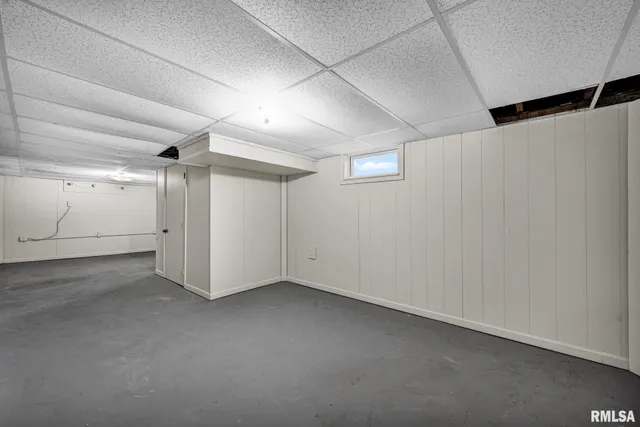 $185,000 | 812 East Seneca Place, Peoria, IL 61603