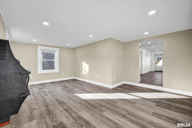 $185,000 | 812 East Seneca Place, Peoria, IL 61603