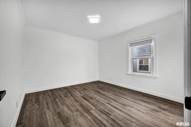 $185,000 | 812 East Seneca Place, Peoria, IL 61603