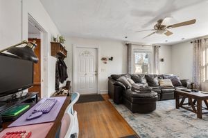 285 Elm Street Warwick, RI 02888 - Photo 11 of 31