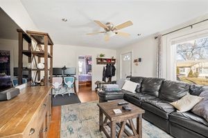 285 Elm Street Warwick, RI 02888 - Photo 10 of 31