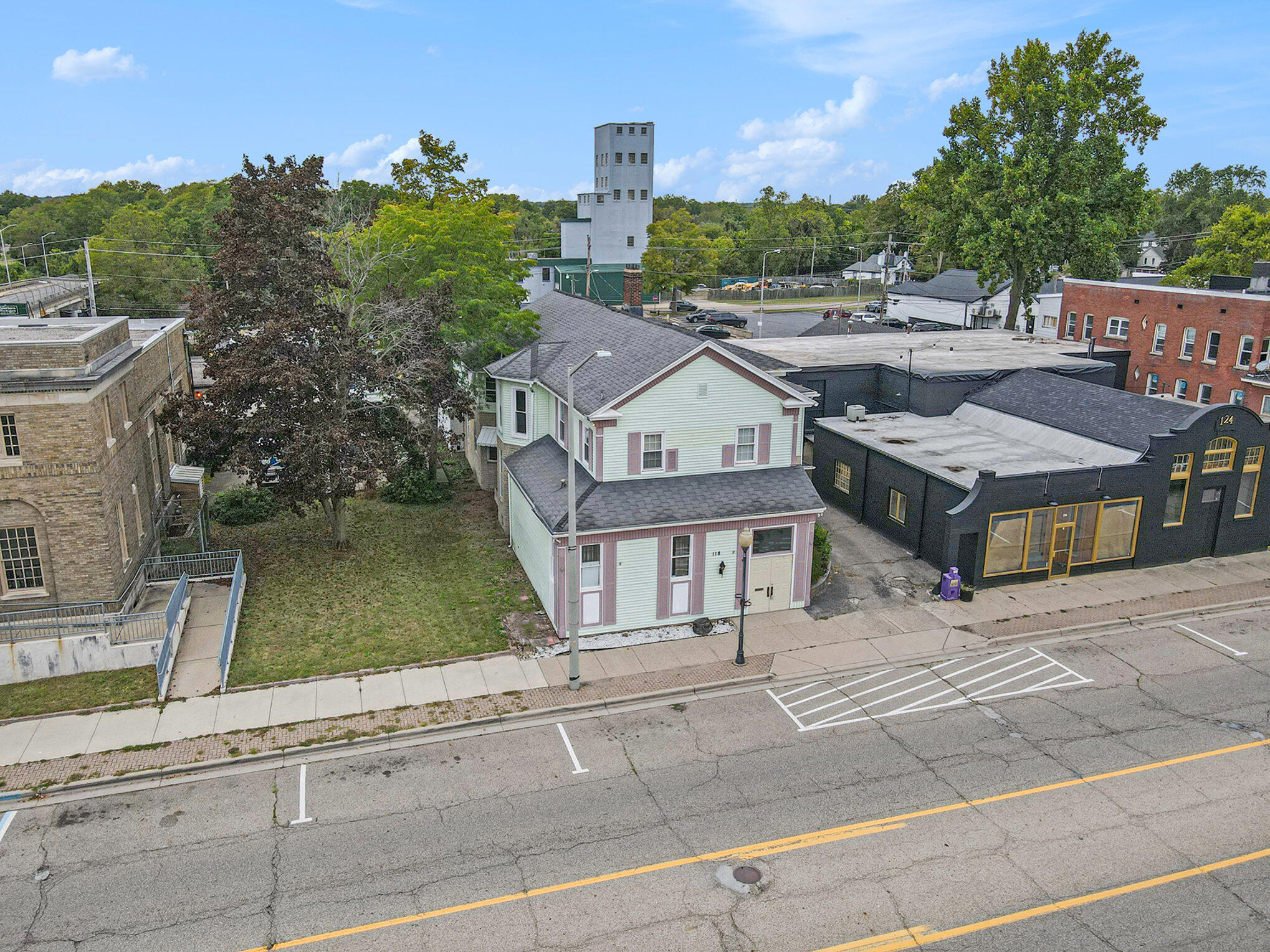 118 North Main Street Three Rivers, MI 49093 - Photo 5 of 45 004_dji_0618