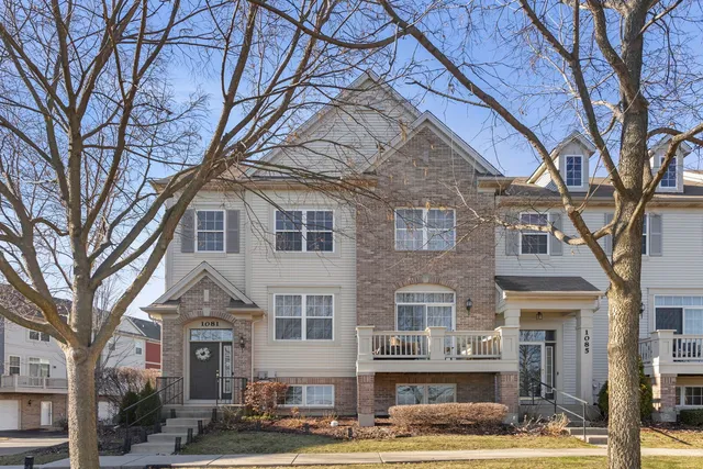 $430,000 | 1081 Bartholdi Court, Carol Stream, IL 60188