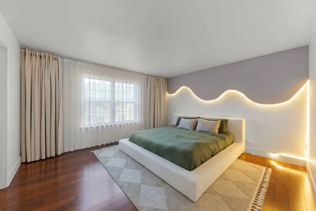 $430,000 | 1081 Bartholdi Court, Carol Stream, IL 60188