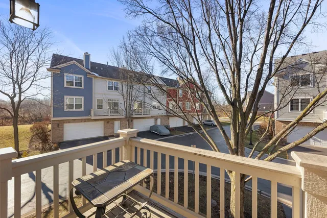 $430,000 | 1081 Bartholdi Court, Carol Stream, IL 60188