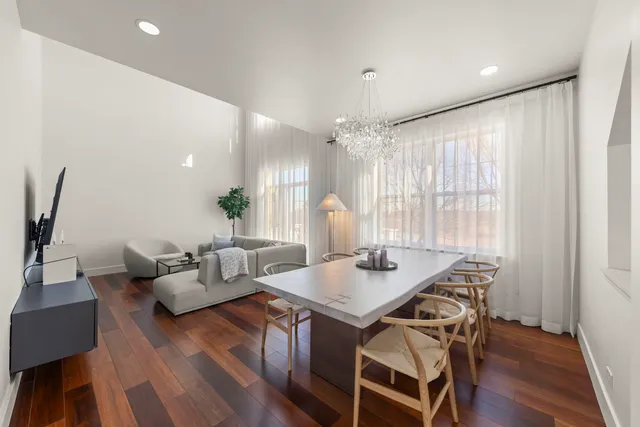 $430,000 | 1081 Bartholdi Court, Carol Stream, IL 60188