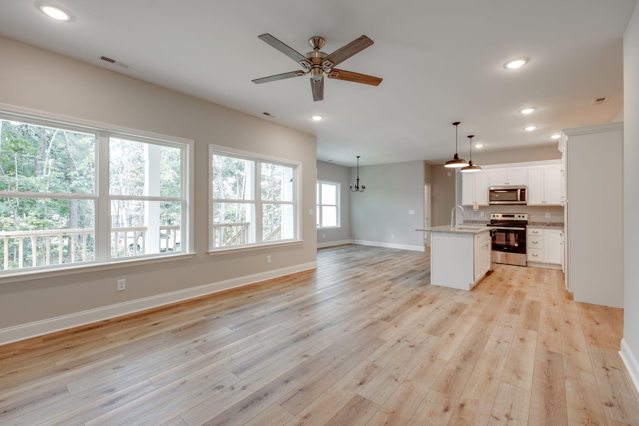 6737 Flagstone Drive Ooltewah, TN 37363 - Photo 4 of 30 34-web-or-mls-DSC_5304