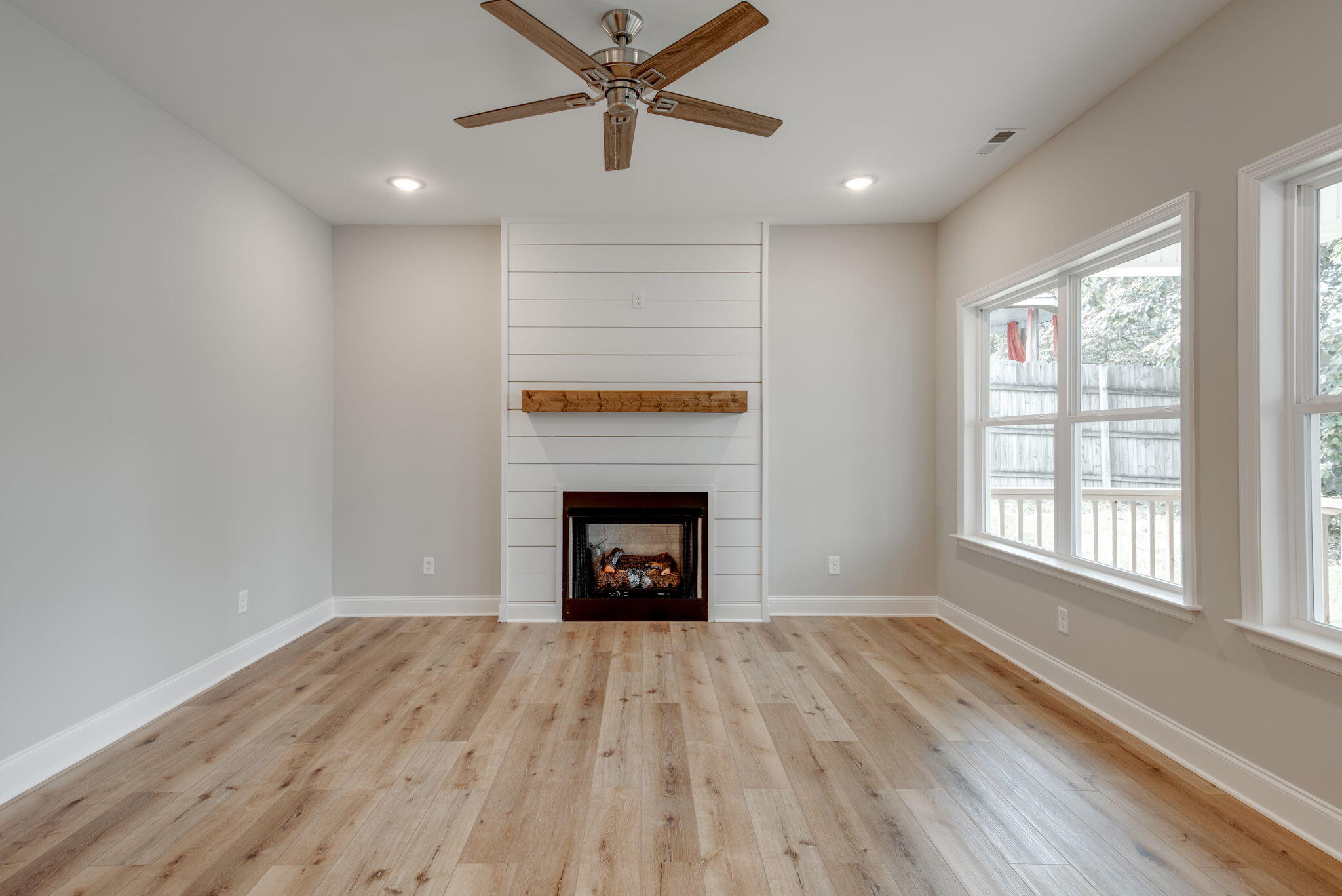 6737 Flagstone Drive Ooltewah, TN 37363 - Photo 7 of 30 31-web-or-mls-DSC_5295