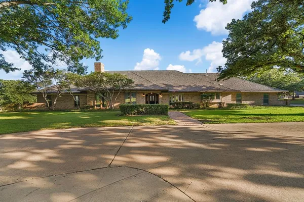 $1,999,999 | 8920 Martin Drive, North Richland Hills, TX 76182
