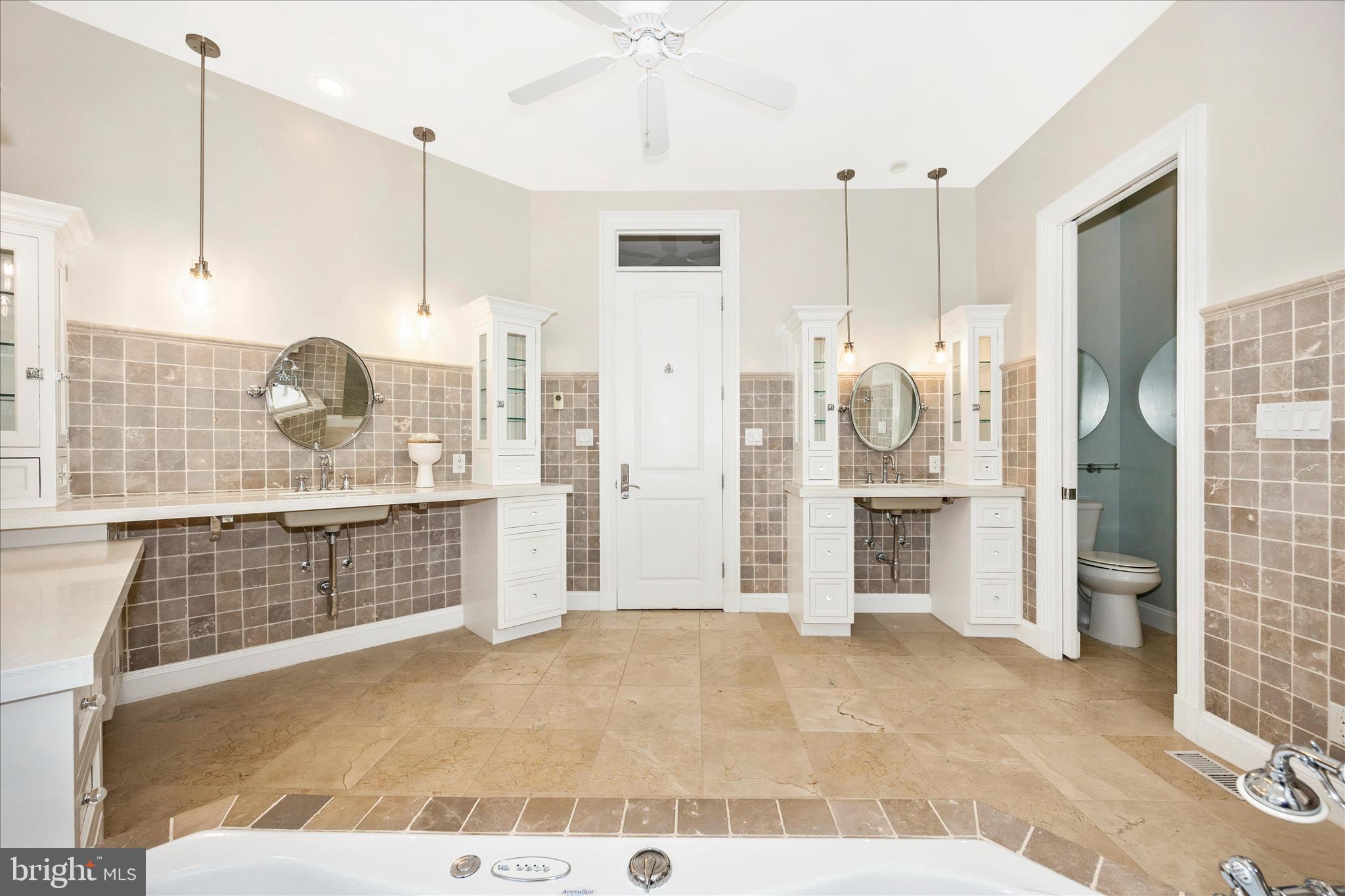 21612 Ripplemead Drive Gaithersburg, MD 20882 - Photo 43 of 129 Primary Bathroom
