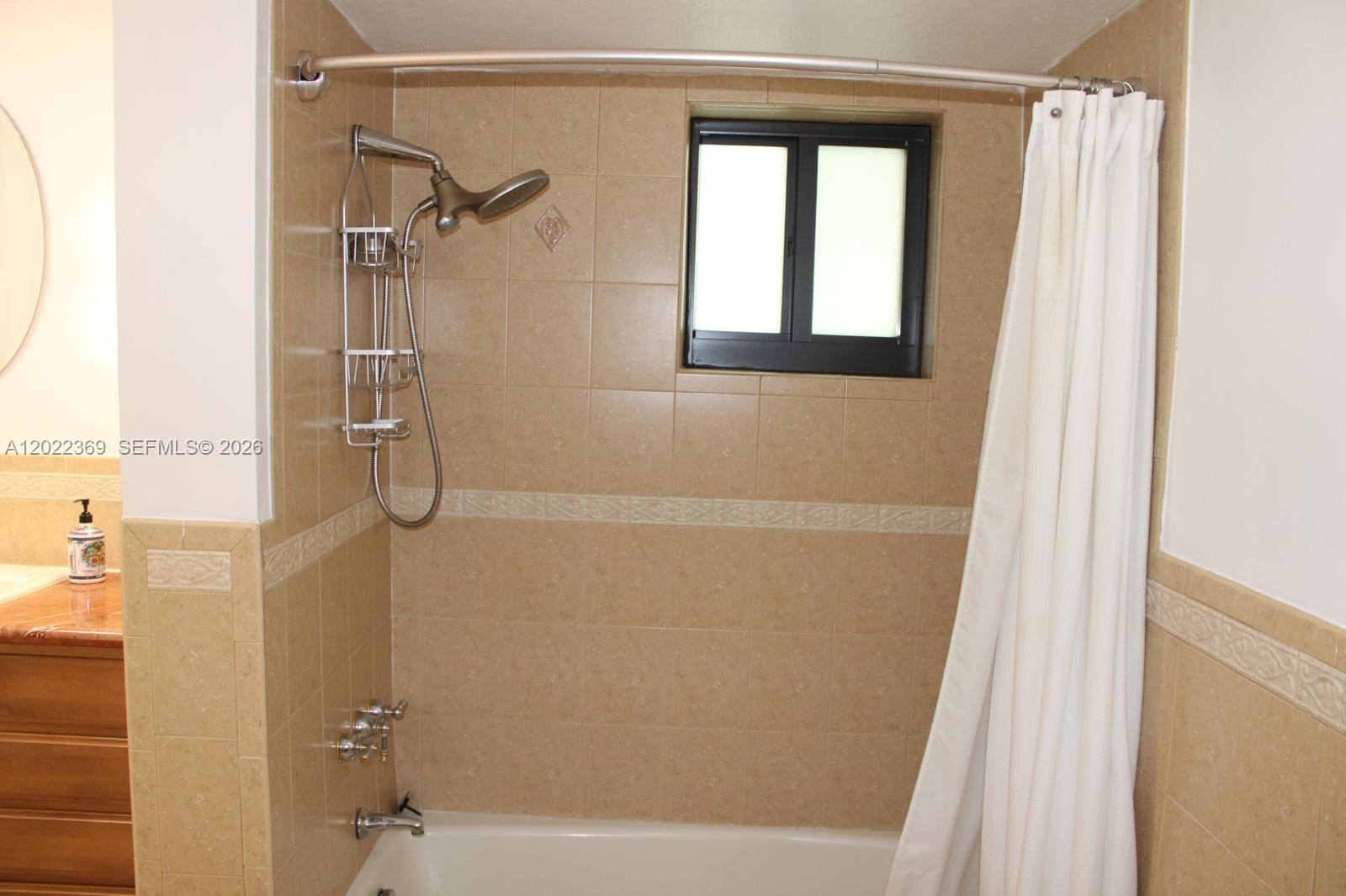 6371 Southwest 109th Court Miami, FL 33173 - Photo 12 of 45