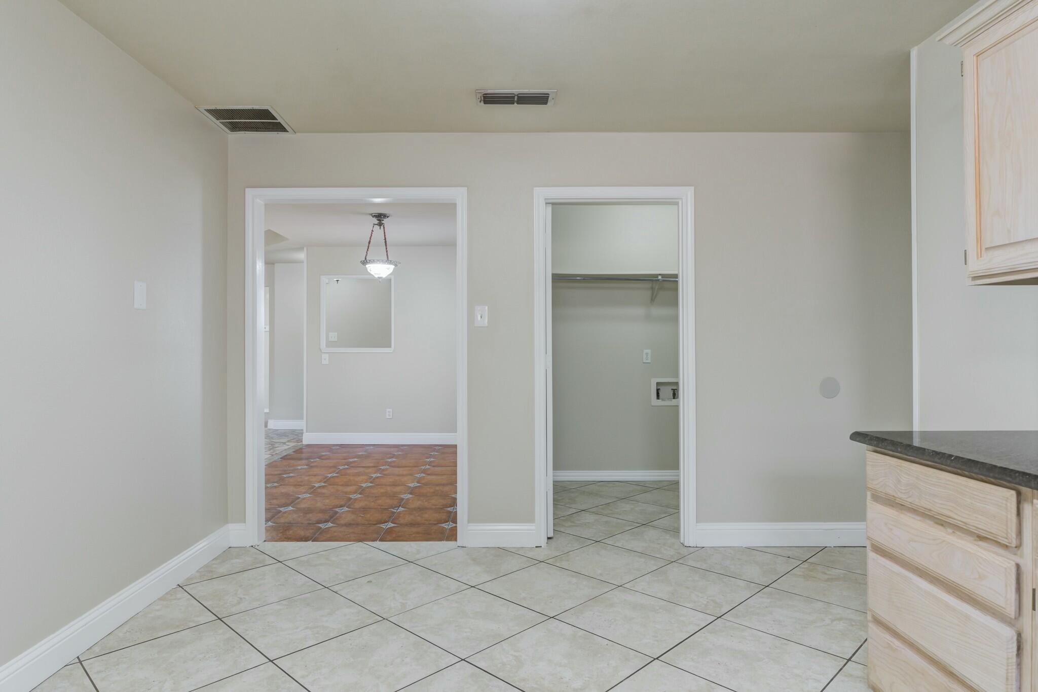 2415 93rd Street Lubbock, TX 79423 - Photo 5 of 14 tempImageBZVvuJ