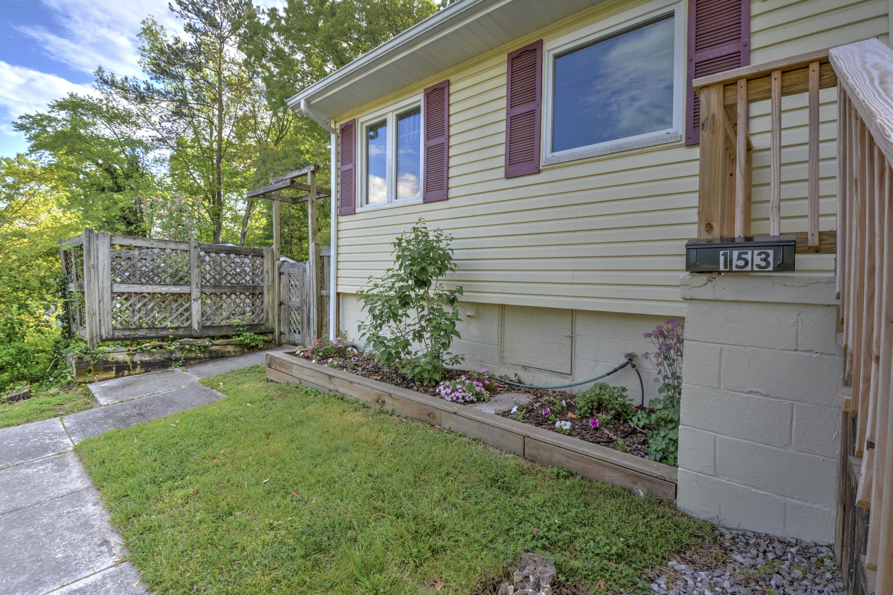 153 Georgia Avenue Oak Ridge, TN 37830 - Photo 2 of 32 153 Georgia Ave.--1.1