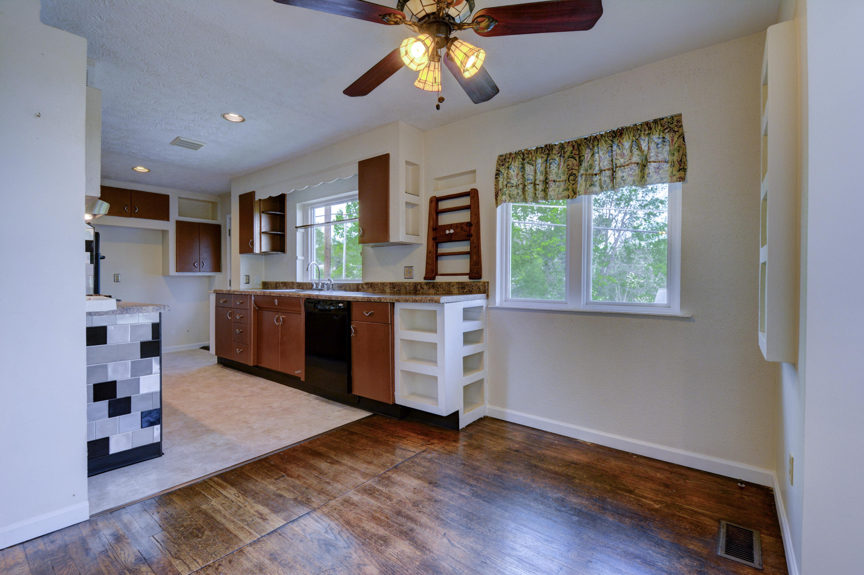 153 Georgia Avenue Oak Ridge, TN 37830 - Photo 20 of 32 153 Georgia Ave.--17