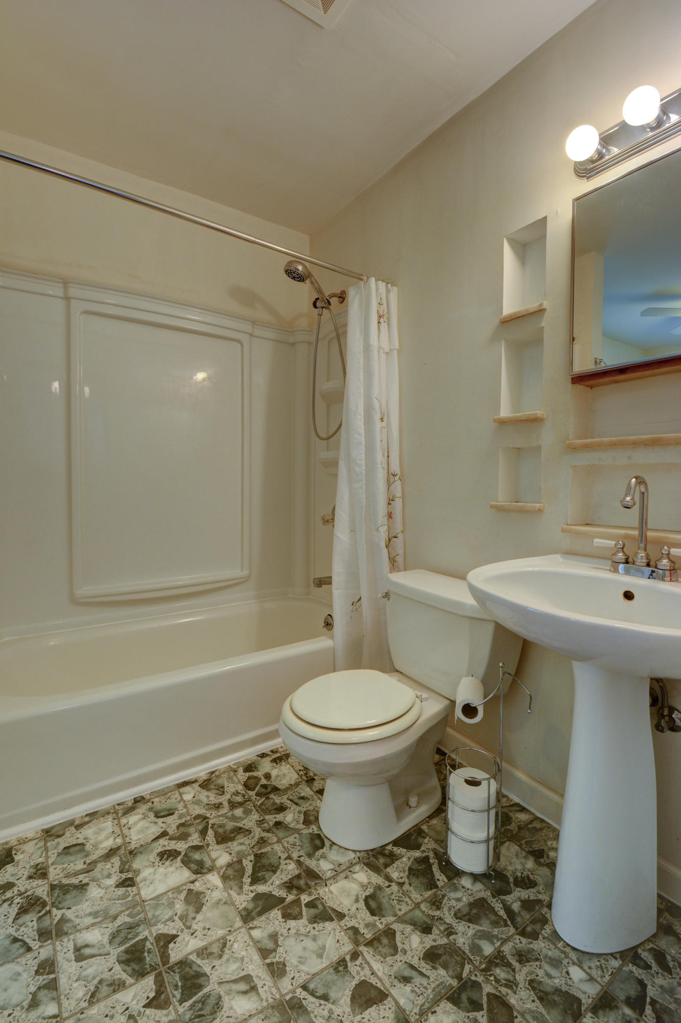 153 Georgia Avenue Oak Ridge, TN 37830 - Photo 24 of 32 153 Georgia Ave.--22