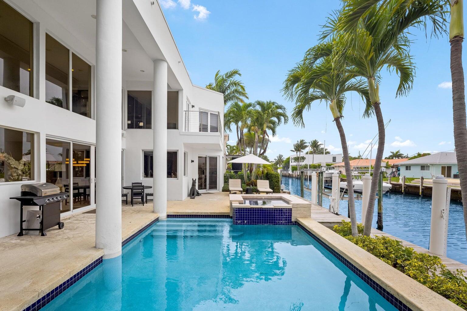 855 Coventry Street Boca Raton, FL 33487 - Photo 3 of 71 20250609132227300263000000-o