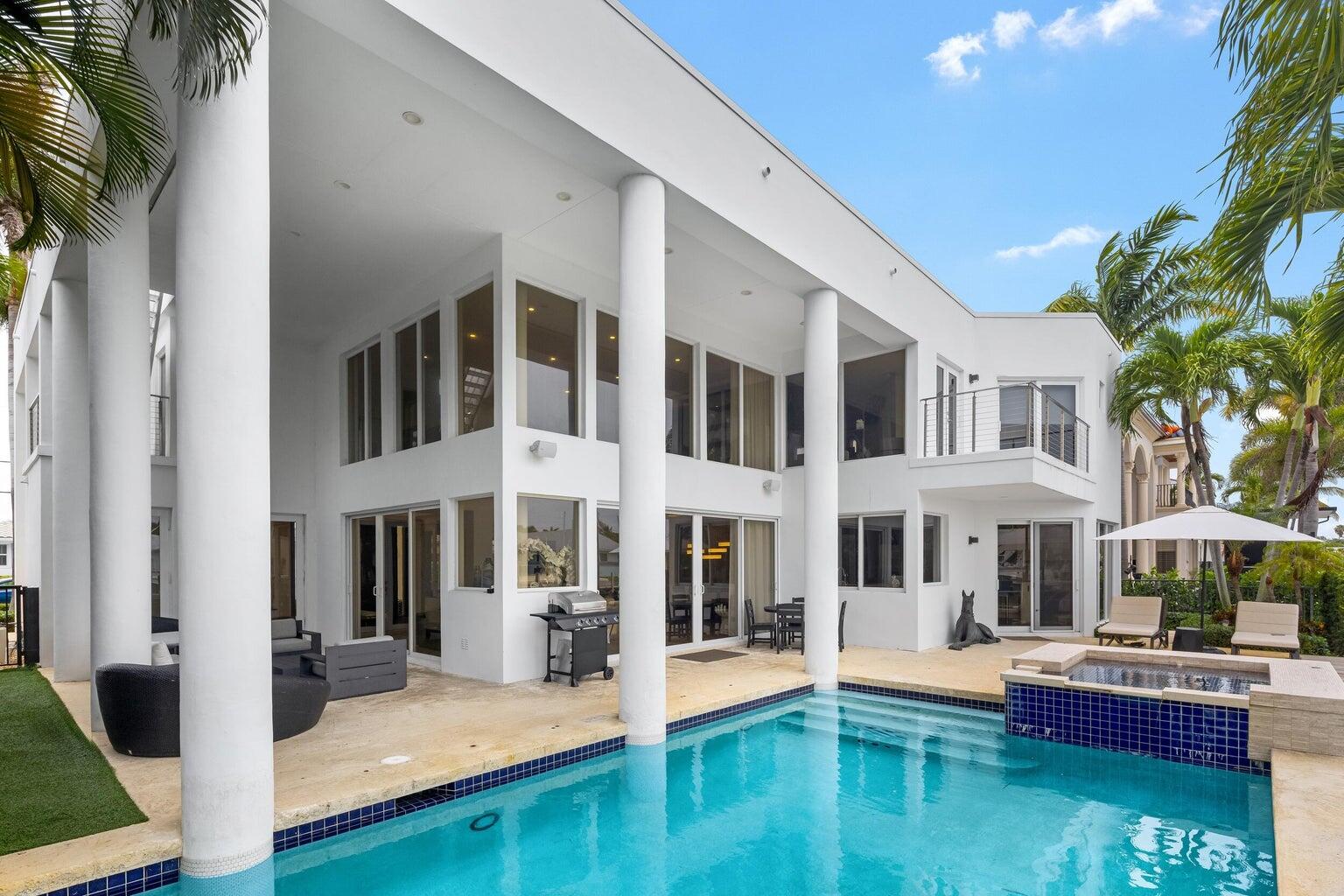 855 Coventry Street Boca Raton, FL 33487 - Photo 4 of 71 20250609132228378476000000-o