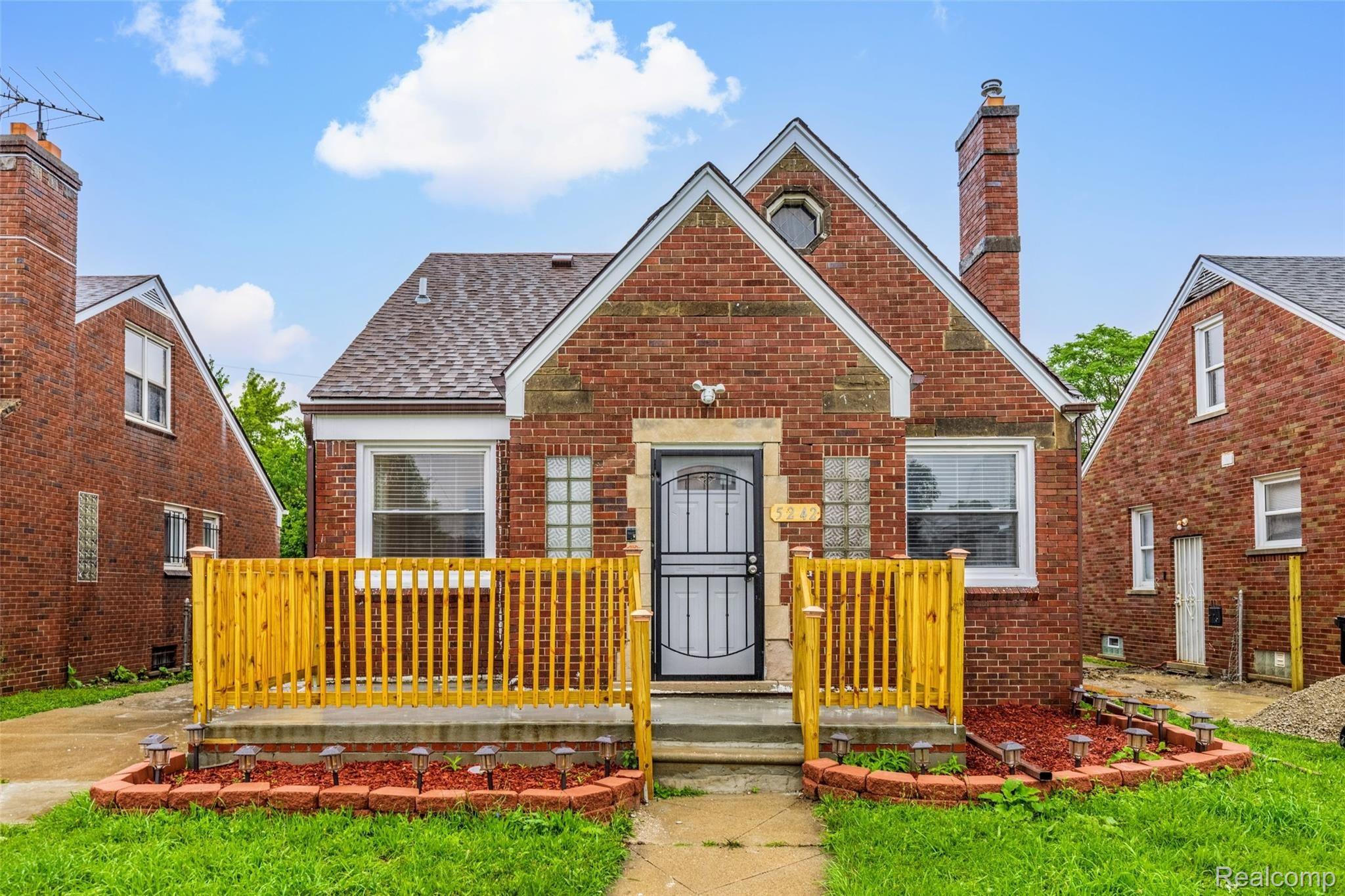 5242 Alter Road Detroit, MI 48224 - Photo 2 of 29 5242 Alter Rd-1.jpg
