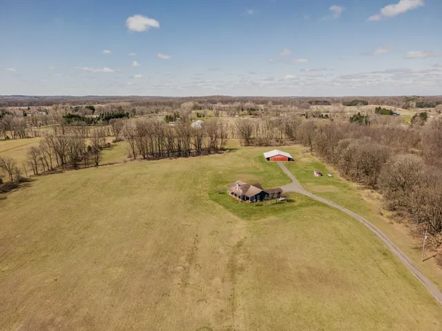 $660,000 | 13290 Tracey Road, Manchester, MI 48158