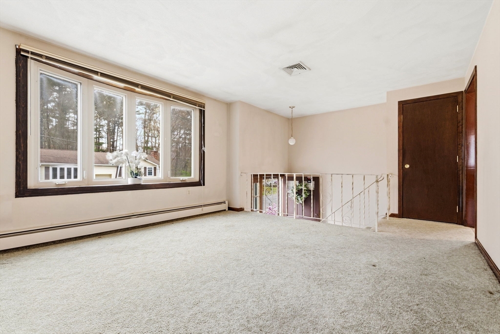 32 Criterion Road Reading, MA 01867 - Photo 3 of 9