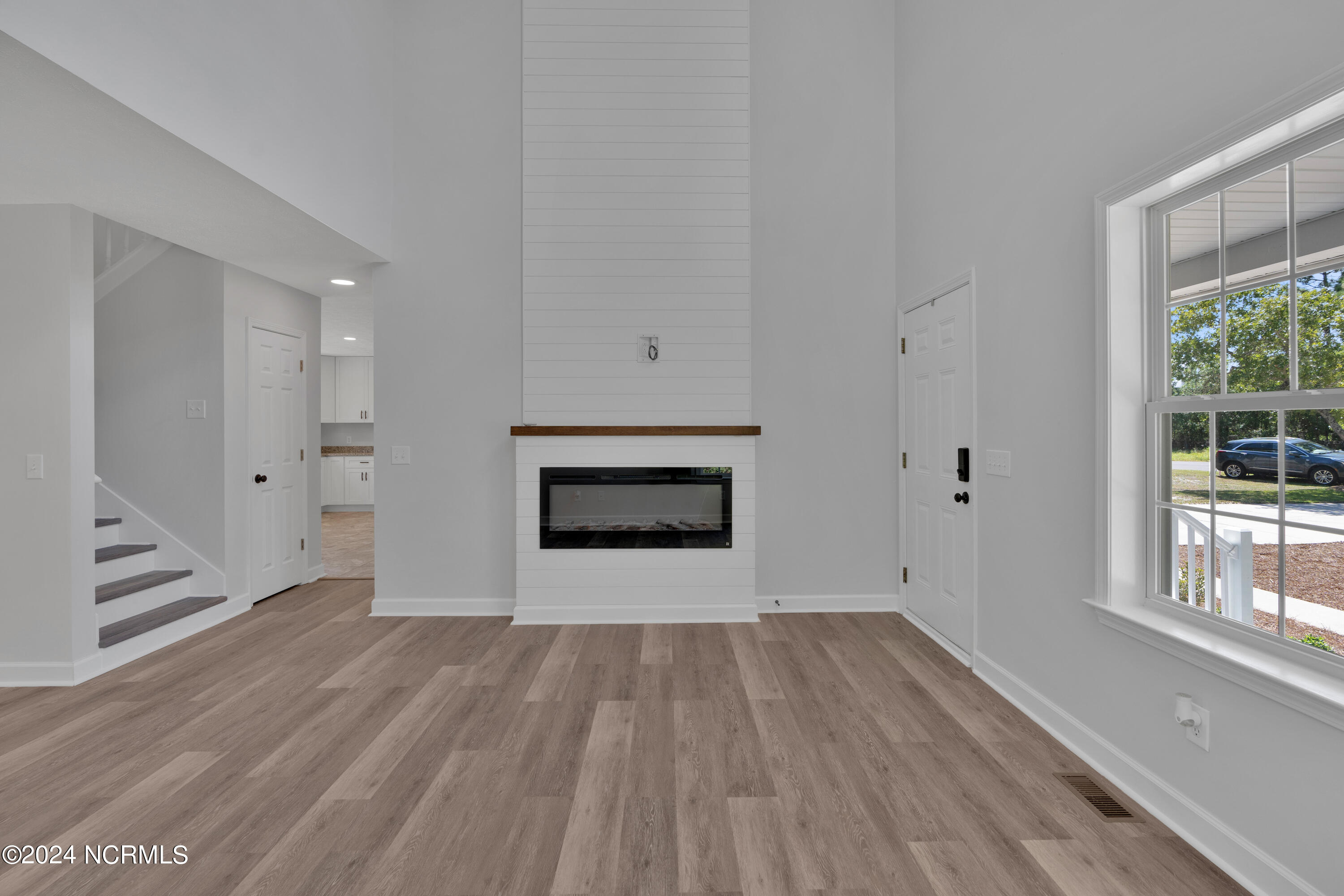 1600 Raeford Road Southport, NC 28461 - Photo 10 of 42 LVP floors