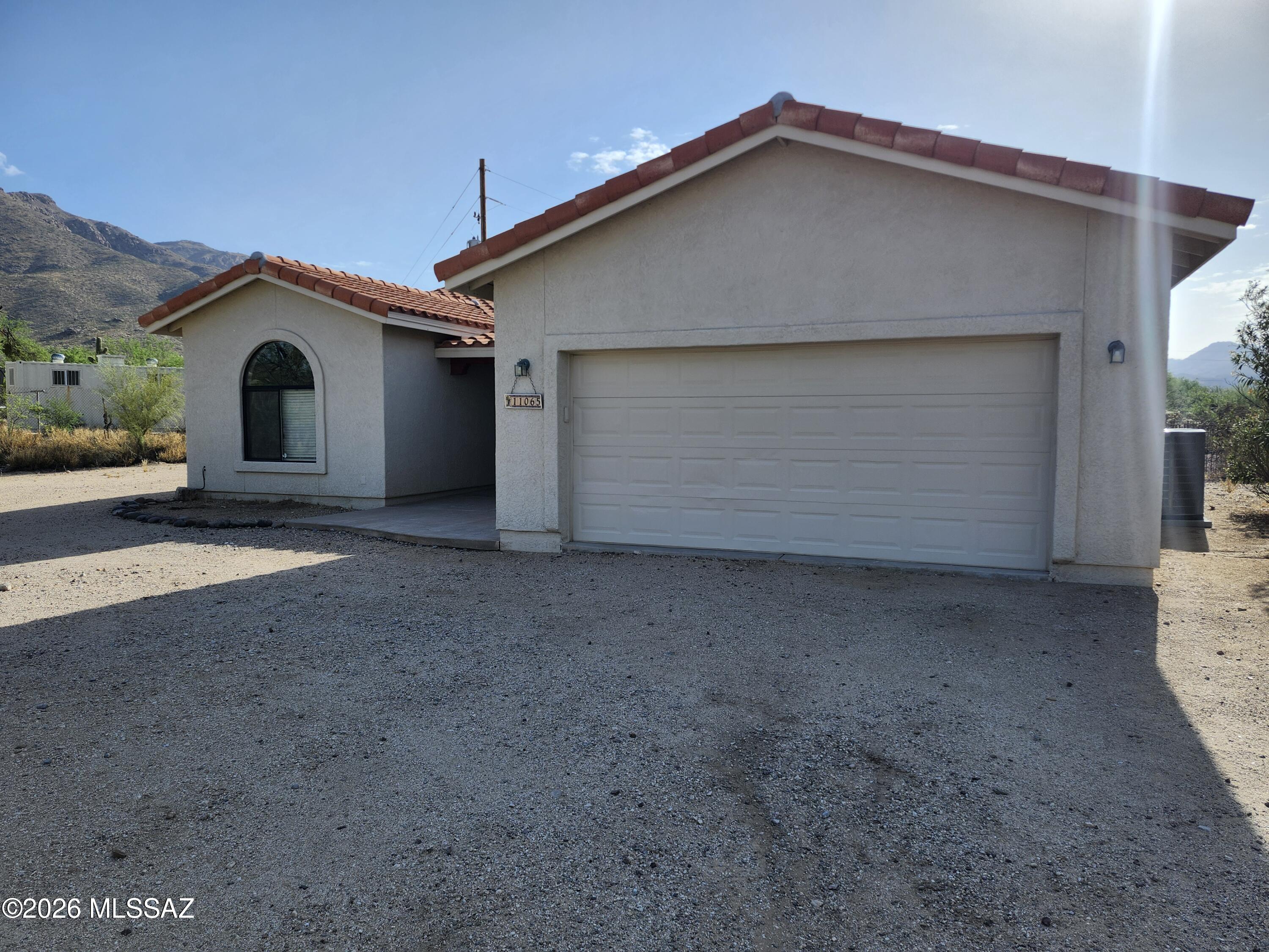 11065 East Snyder Road Tucson, AZ 85749 - Photo 4 of 49 original - 2026-07-06T151022.572
