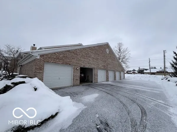 $169,900 | 6527 Jade Stream Court, Unit 207, Indianapolis, IN 46237