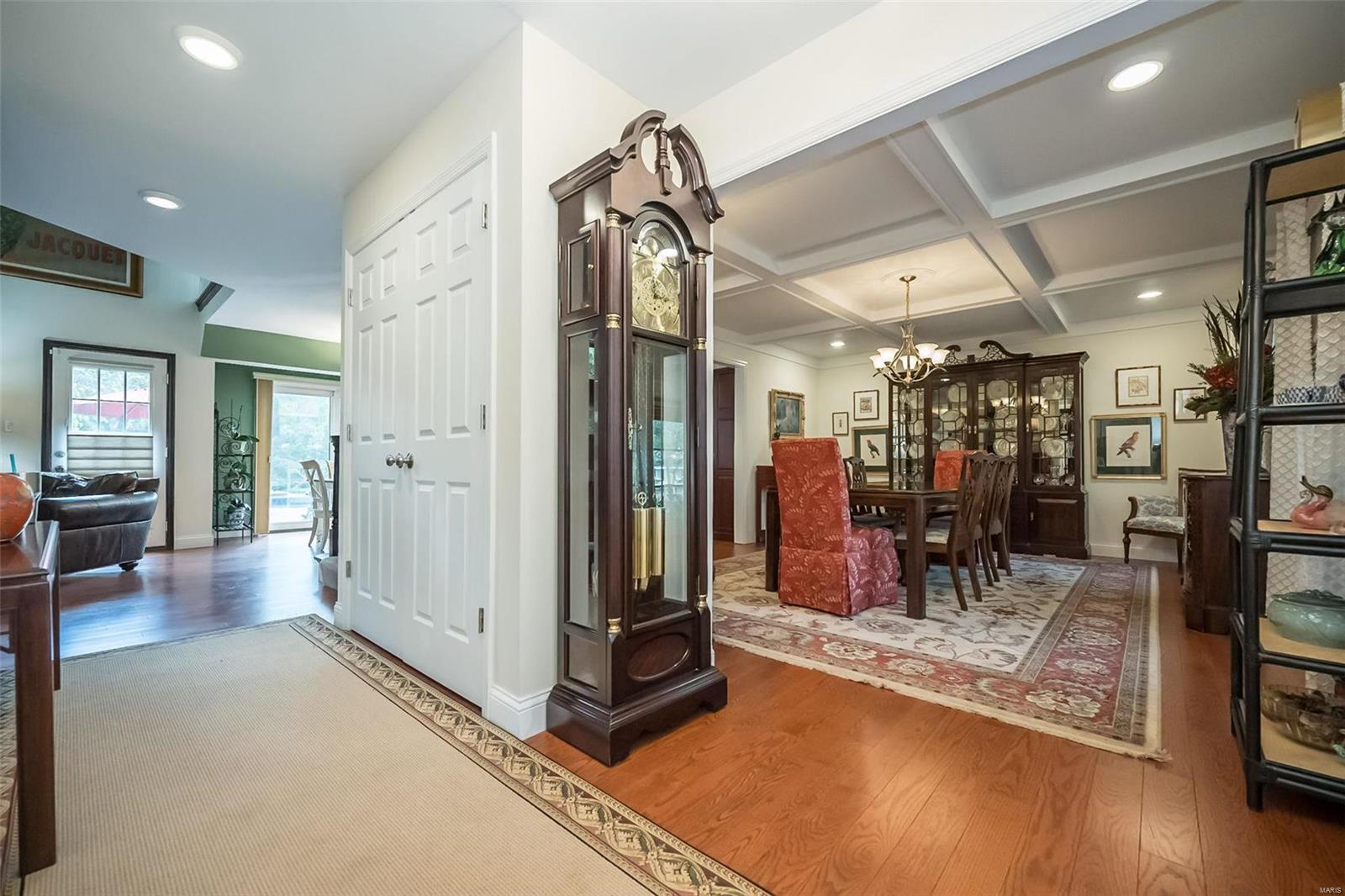 230 Pennington Lane Chesterfield, MO 63005 - Photo 3 of 47