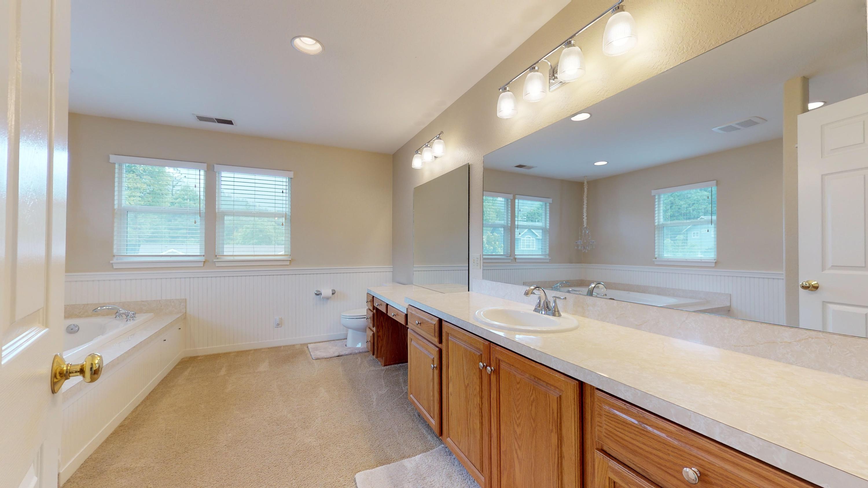 157 Grayland Heights Road Rio Dell, CA 95562 - Photo 18 of 29