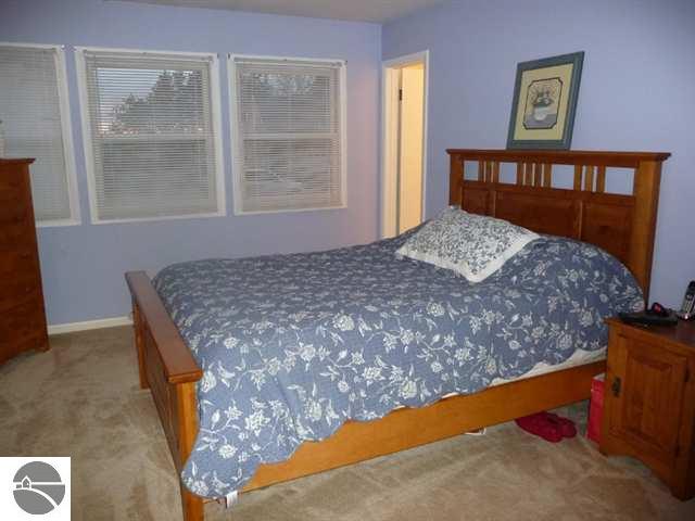 5718 Ridge Road Williamsburg, MI 49690 - Photo 17 of 24 1731759-16.JPG