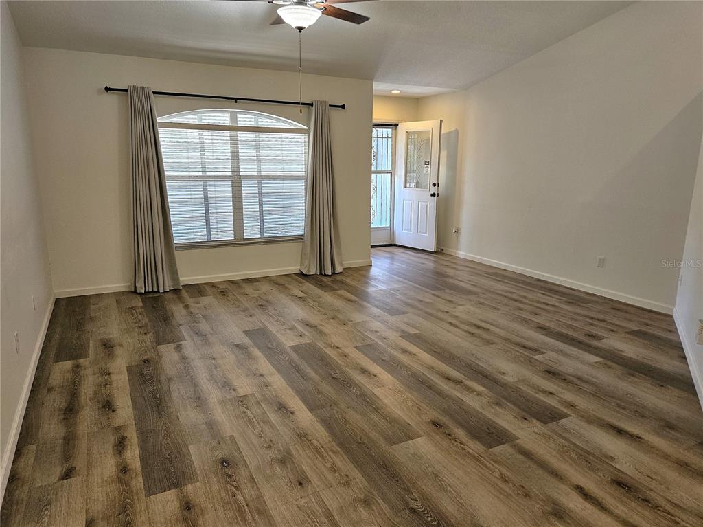 1088 Panda Road Venice, FL 34293 - Photo 3 of 25
