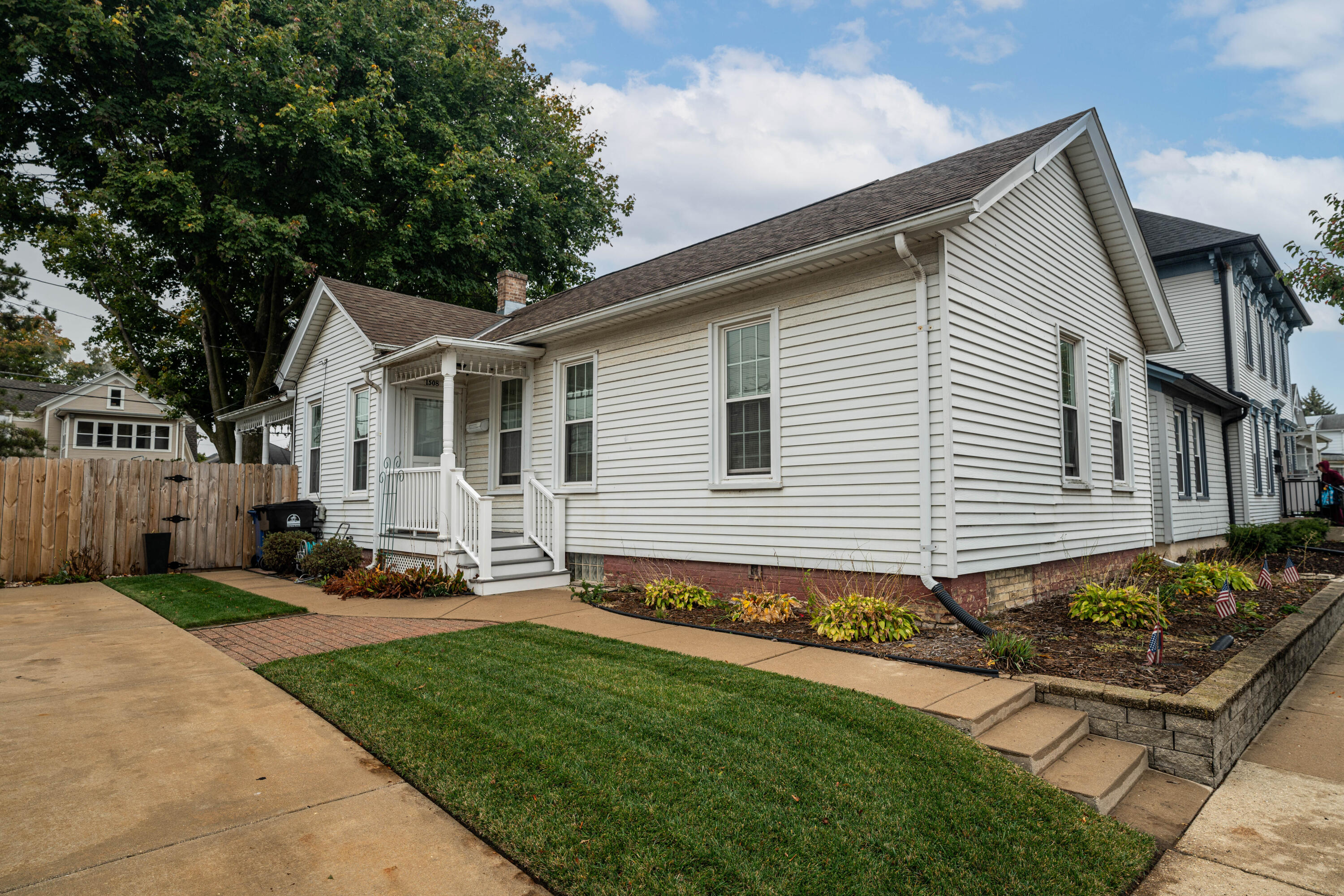 1508 Chatham Street Racine, WI 53402 - Photo 1 of 1 Main Photo