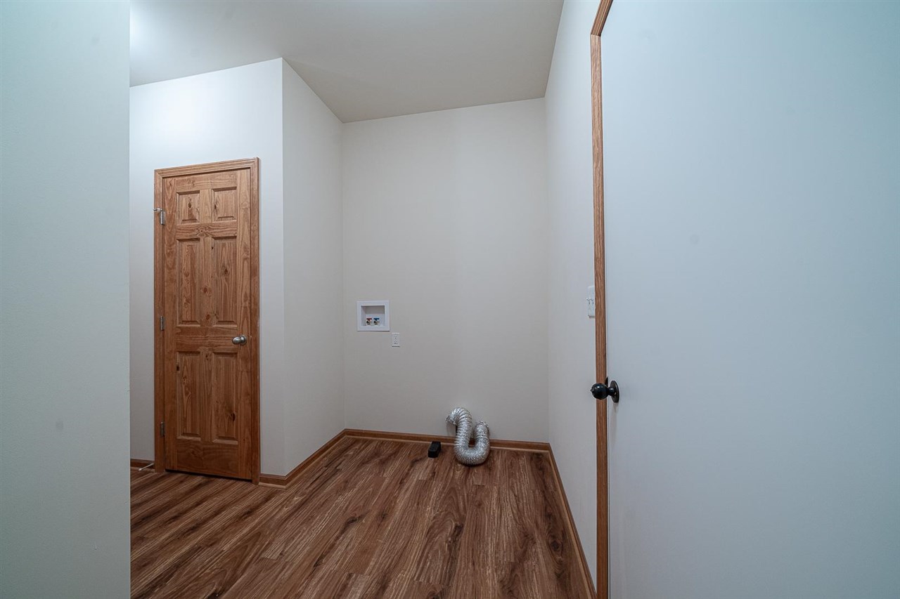 9909 Lismore Road Roscoe, IL 61073 - Photo 20 of 24 a view of a hallway