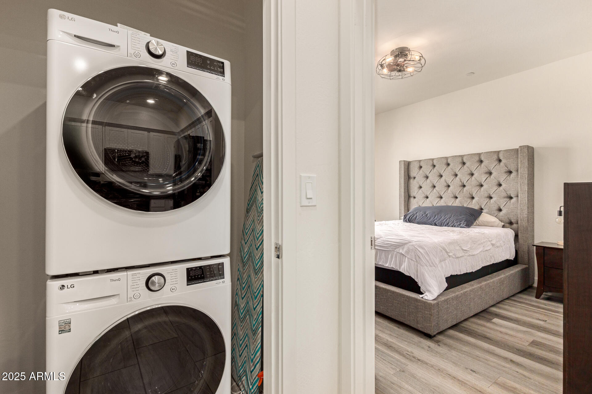 1851 East Frye Road, Unit 101 Gilbert, AZ 85295 - Photo 21 of 37 a view of living room washer and dryer