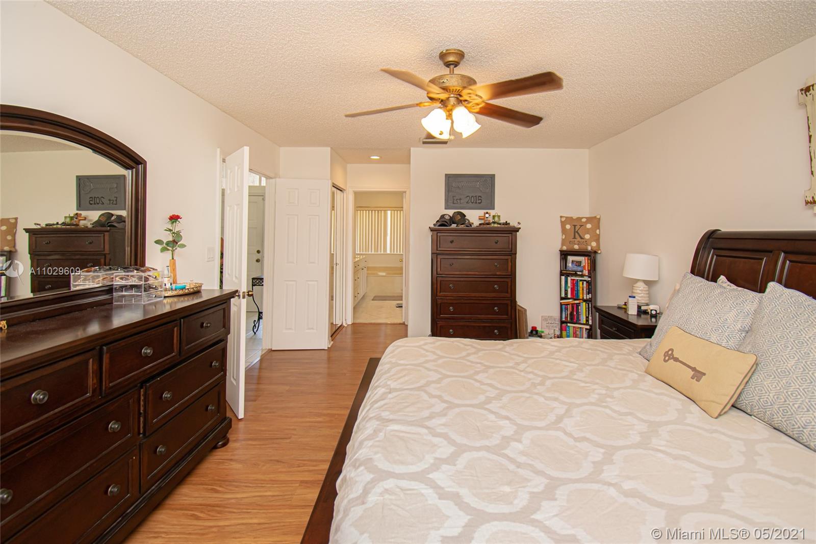 9660 Carousel Circle South Boca Raton, FL 33434 - Photo 9 of 25