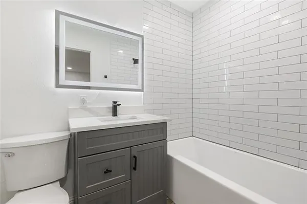 $2,395 | 713 Calvert Avenue, Metairie, LA 70001