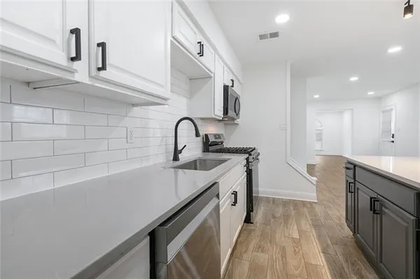 $2,395 | 713 Calvert Avenue, Metairie, LA 70001