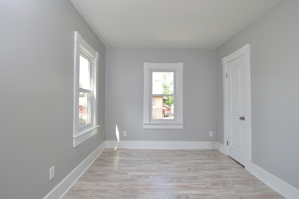 163 Johnson Street Springfield, MA 01108 - Photo 16 of 30