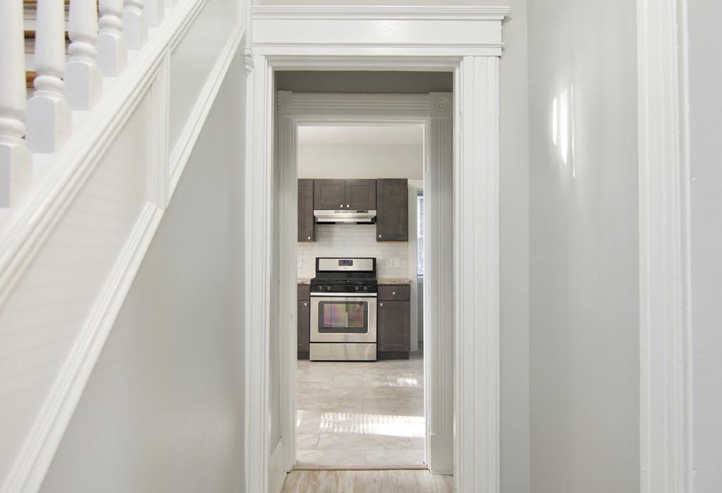 163 Johnson Street Springfield, MA 01108 - Photo 5 of 30