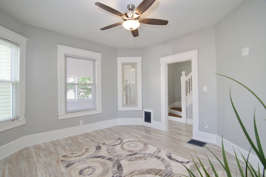 163 Johnson Street Springfield, MA 01108 - Photo 7 of 30