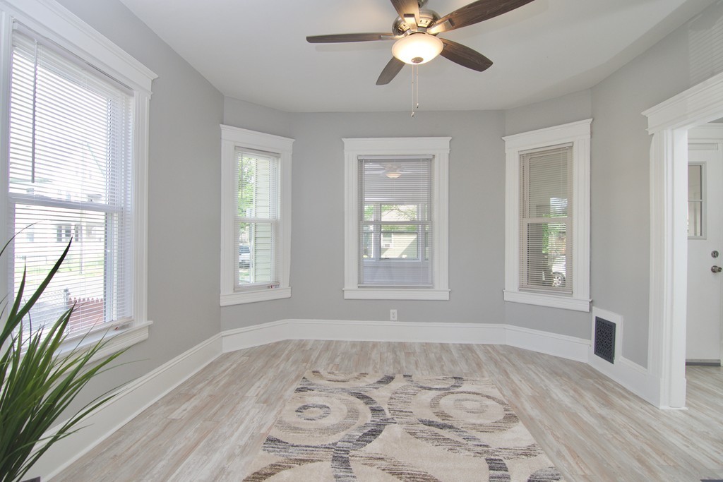 163 Johnson Street Springfield, MA 01108 - Photo 8 of 30