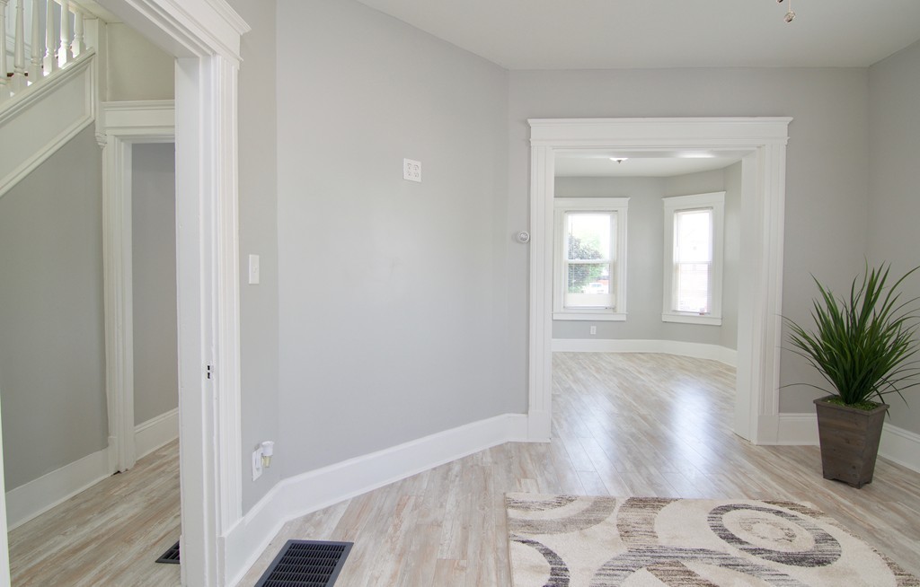 163 Johnson Street Springfield, MA 01108 - Photo 9 of 30