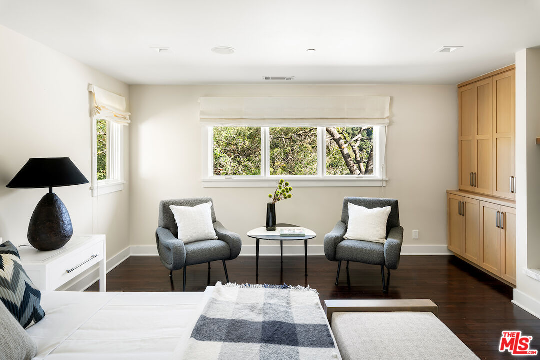 2547 Hutton Drive Beverly Hills, CA 90210 - Photo 22 of 42