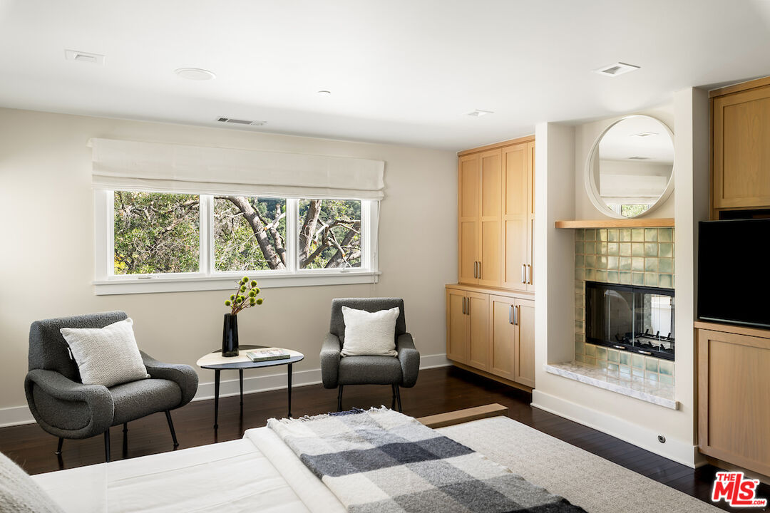 2547 Hutton Drive Beverly Hills, CA 90210 - Photo 23 of 42