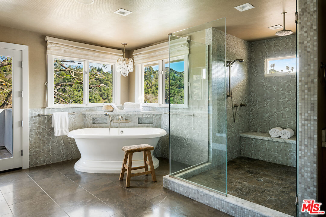 2547 Hutton Drive Beverly Hills, CA 90210 - Photo 26 of 42